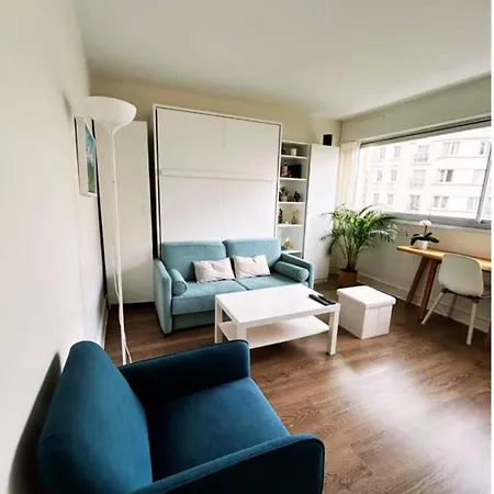 Cosy 15 Apartment Paris